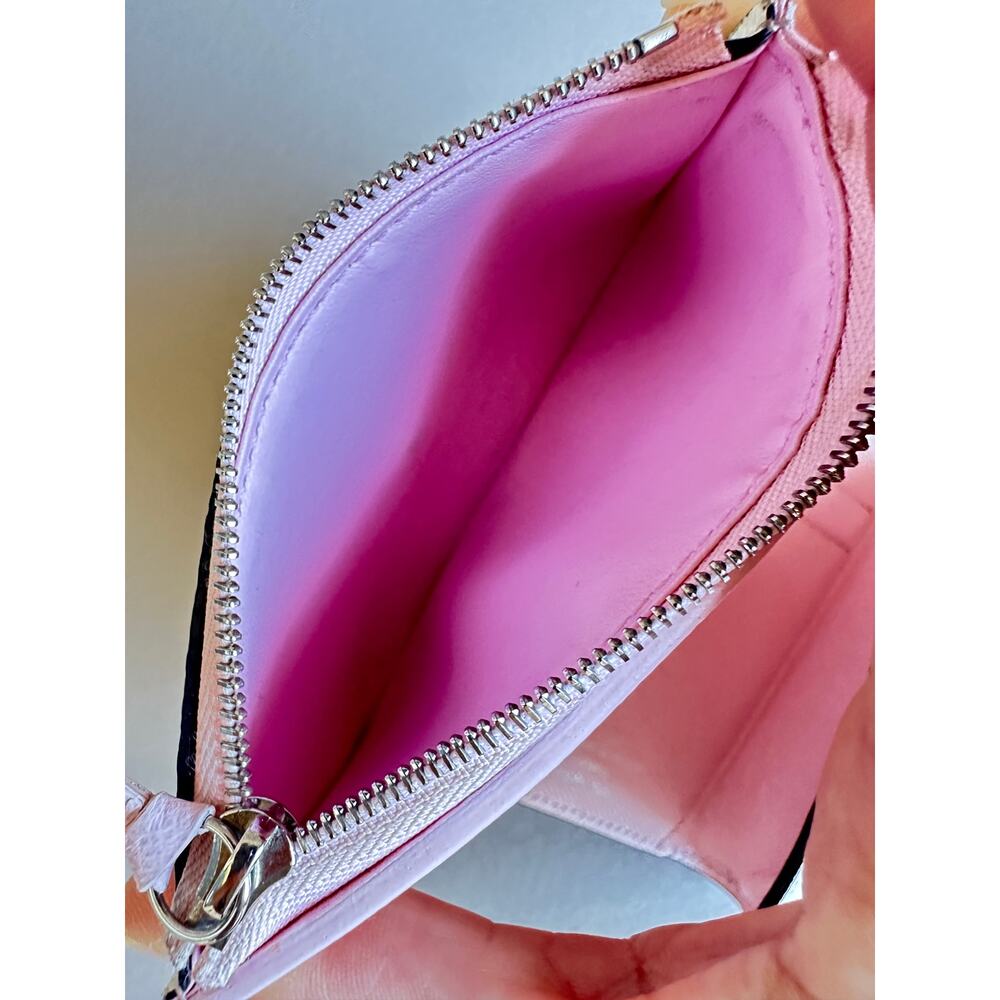 Louis Vuitton Victorine Escale Monogram Giant Limited Edition 82746 - Picture 7 of 12